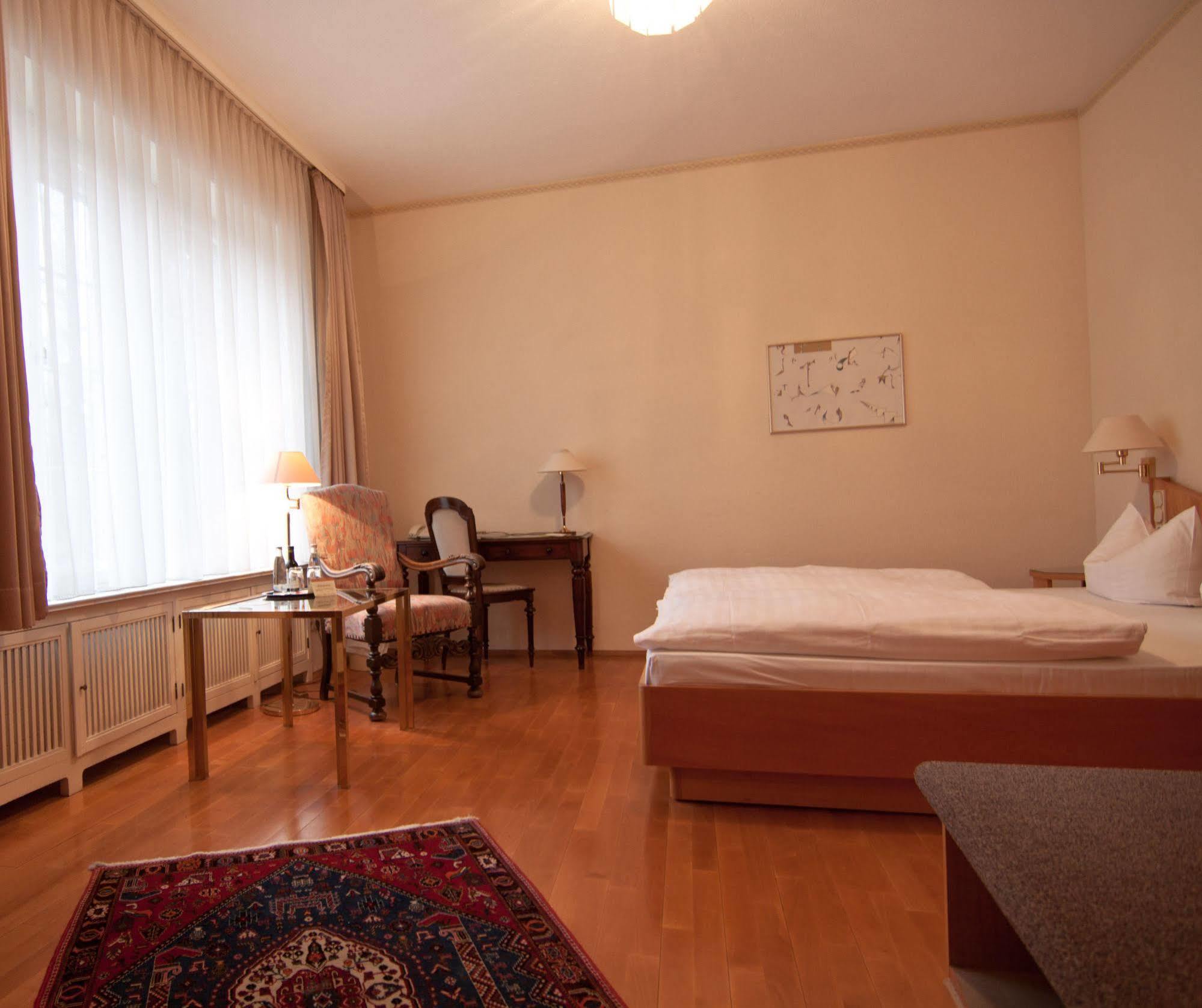 Parkhotel Unter Den Linden Halberstadt Eksteriør billede