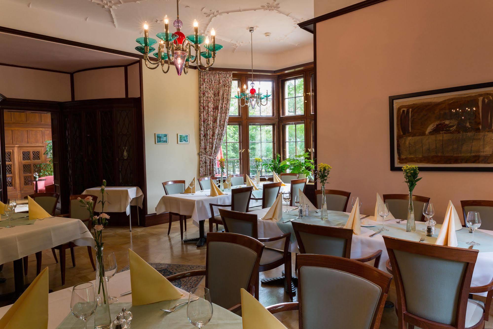 Parkhotel Unter Den Linden Halberstadt Eksteriør billede